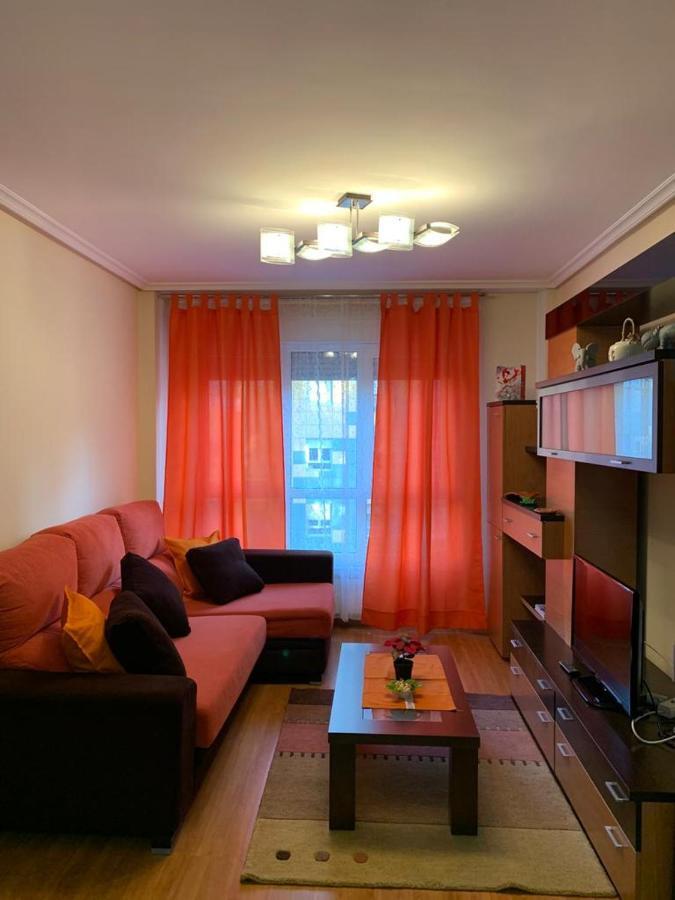 Apartamento Mota-2 Huca-Los Prados; Parking Y Wifi Gratis Oviedo Exterior foto